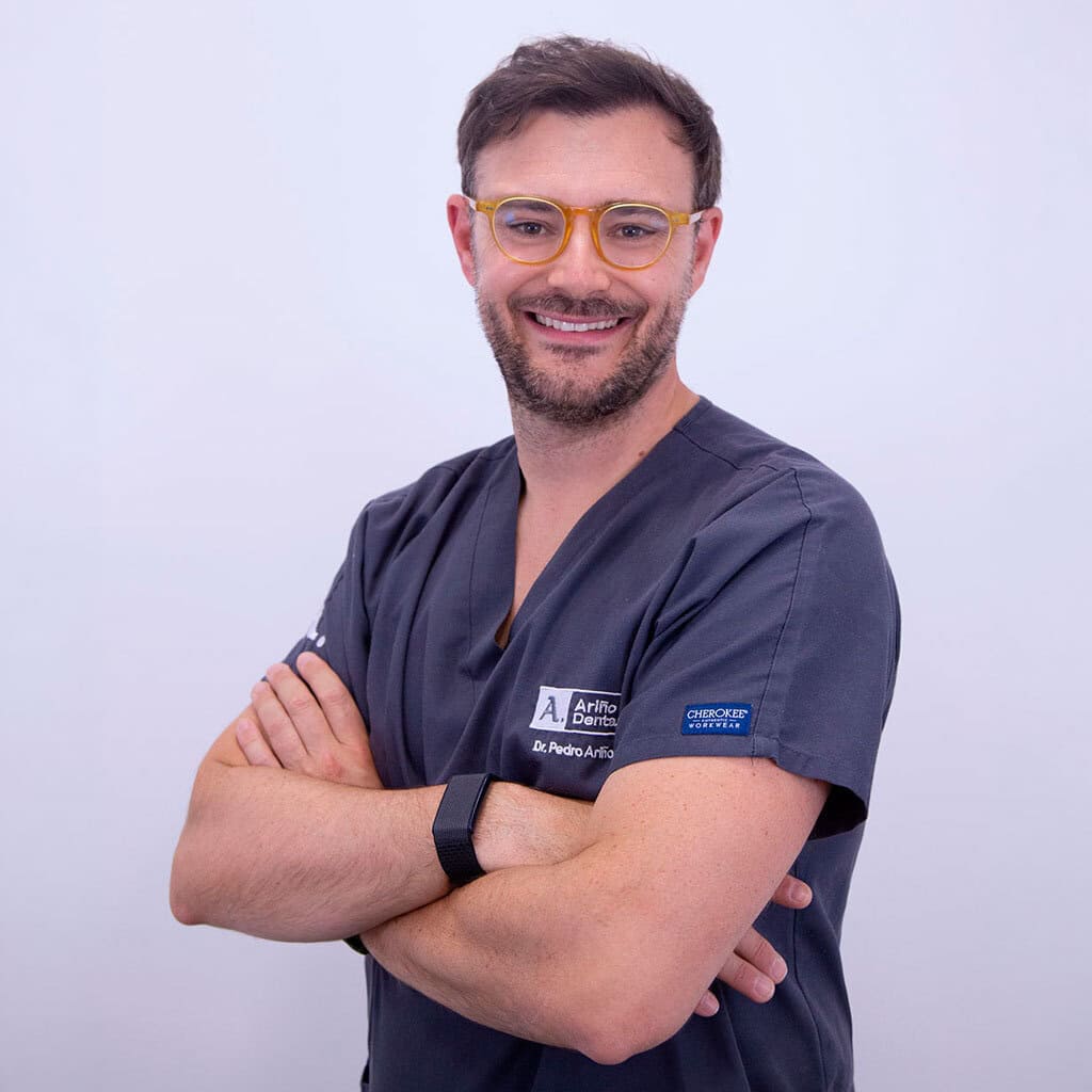 Dr. Ariño - Equipo odontológico Ariño Dental